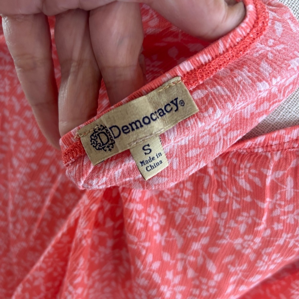 Democracy Bell Sleeve Blouse with Ruffled Hem Size S - Picture 5 of 8